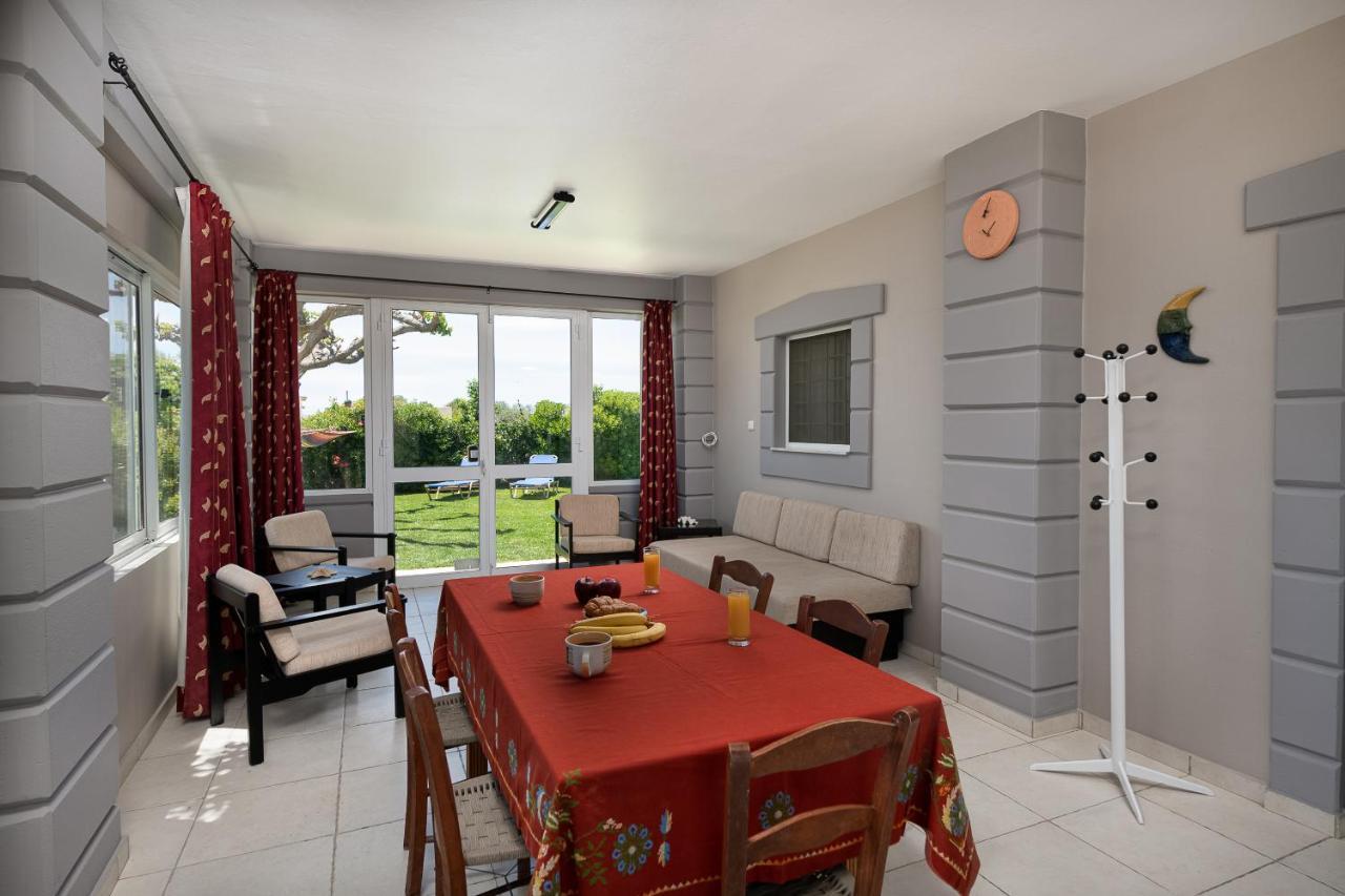 Petrakis Afrathias Garden House Villa Kalamaki  Exterior photo